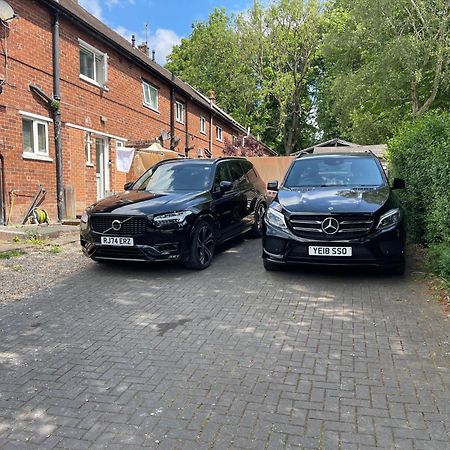 Lodge Park - 2 Minutes Walk To Stoke Hospital 외부 사진