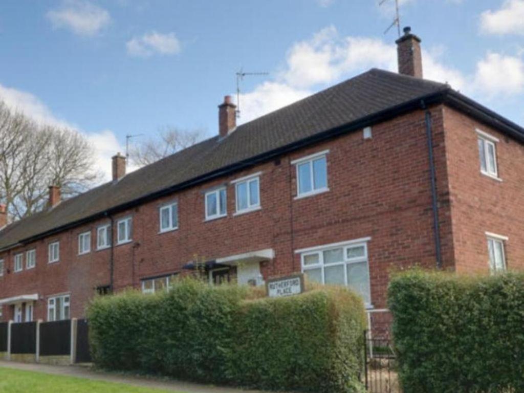 Lodge Park - 2 Minutes Walk To Stoke Hospital 외부 사진